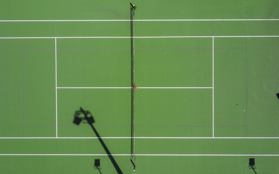 How to train to become a better tennis player